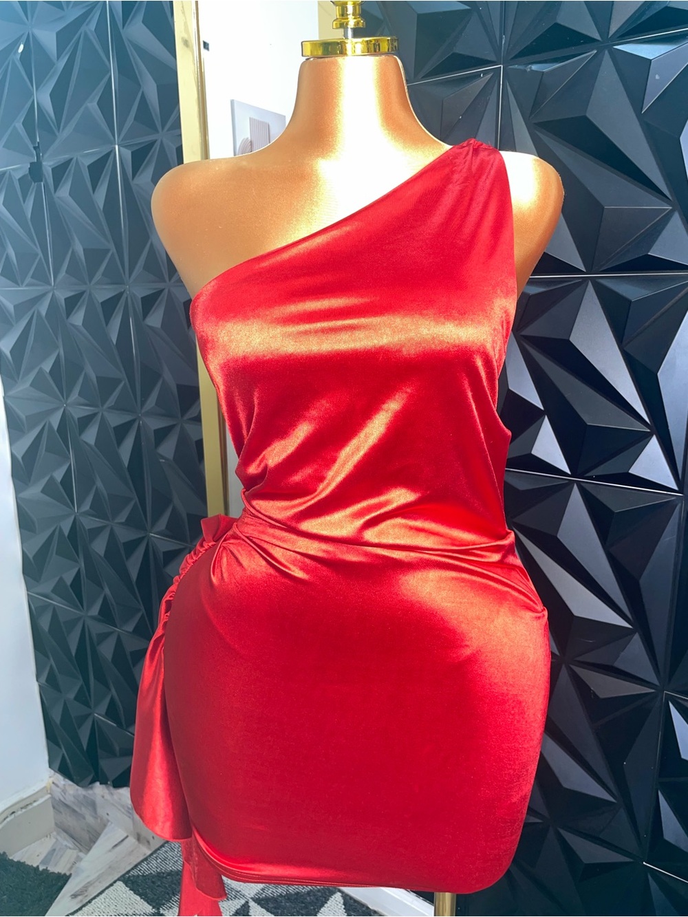 🔥👗Satin One-Shoulder Red Cocktail Dress with Side Tie
